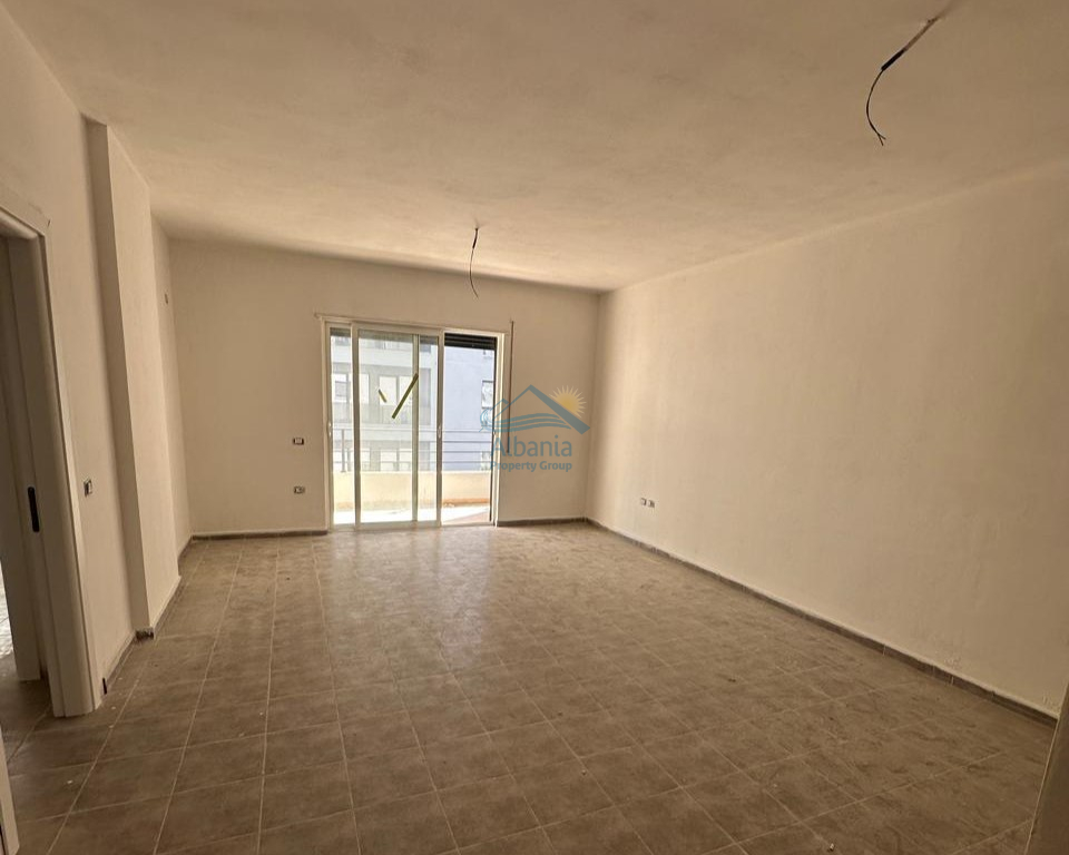 Продаётся недвижимость во Влёре, Албания, в хорошем районе, рядом с пляжем